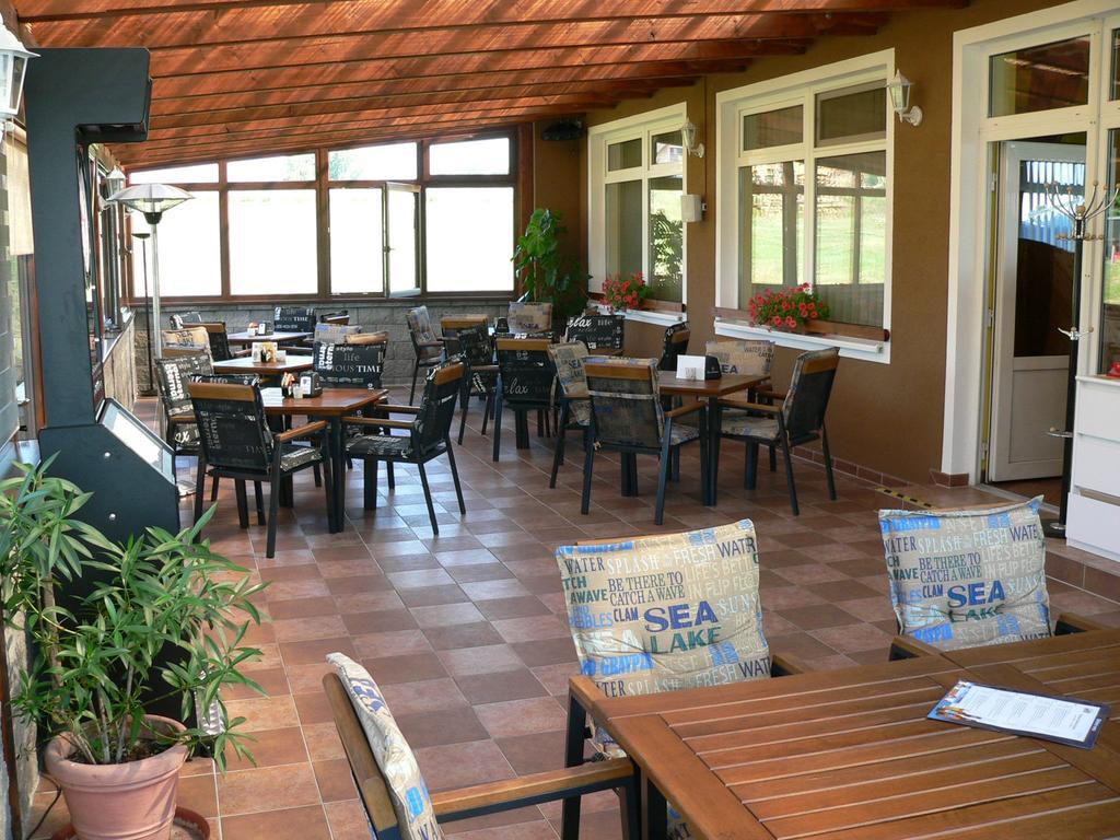 Penzion-Restaurant U Svabku Tachov  Eksteriør bilde